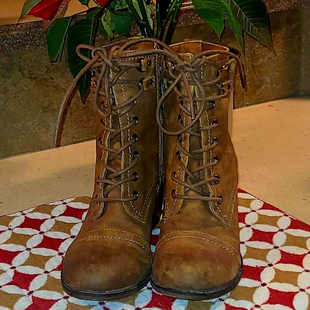MADDEN GIRL ZIPPER SIDE FRONT TIE UP WESTERN BOOTS WOMEN'S SIZE 8 GENTLY WORN